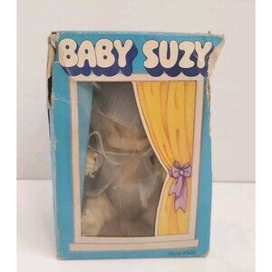Vintage Baby Suzy Vinyl Doll Reeves International Style #500 in box